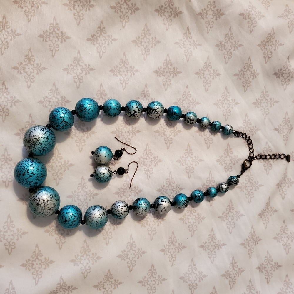 Teal necklace